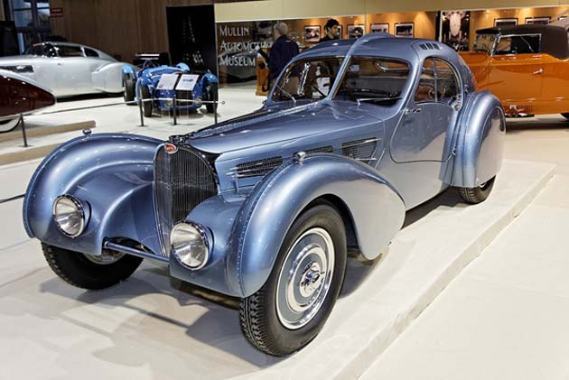 A Bugatti Type 57 SC Atlantic at a vintage car show. (Source: Wikimedia Commons)