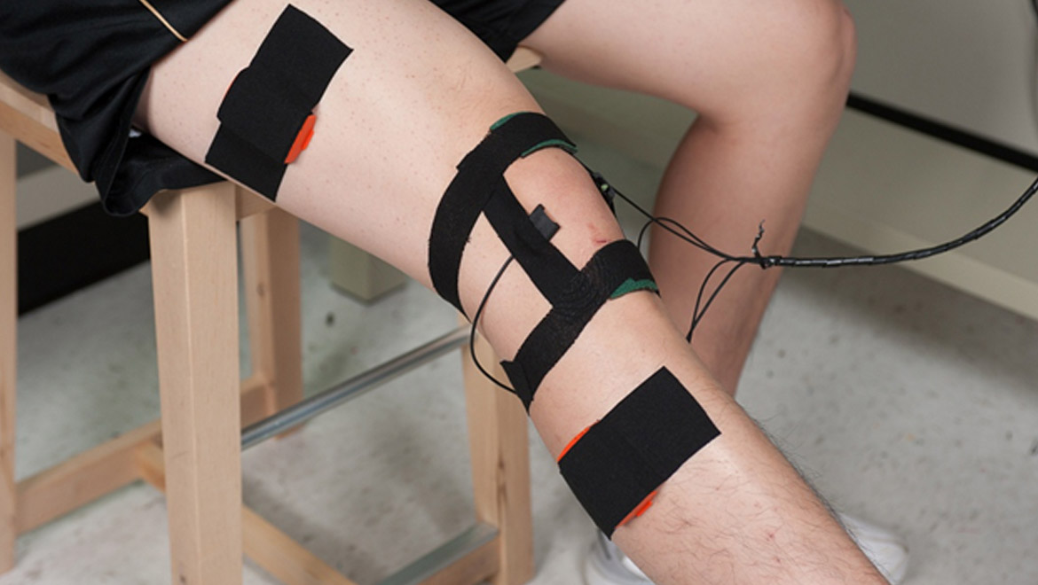 A special stethoscope to detect knee injuries 