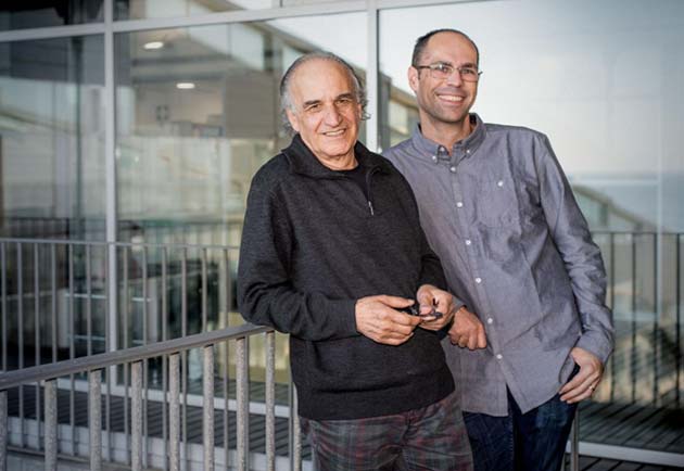 Jaume Bertranpetit (left), researcher at the Institute of Evolutionary Biology, and Oscar Lao (right), researcher at the Centre for Genomic Regulation, who also co-led the study. (Source: Pilar Rodriguez)