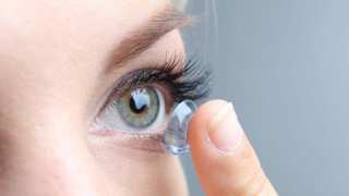 The FDA Has Approved World’s First Contact Lenses That Turn Dark In Bright Light